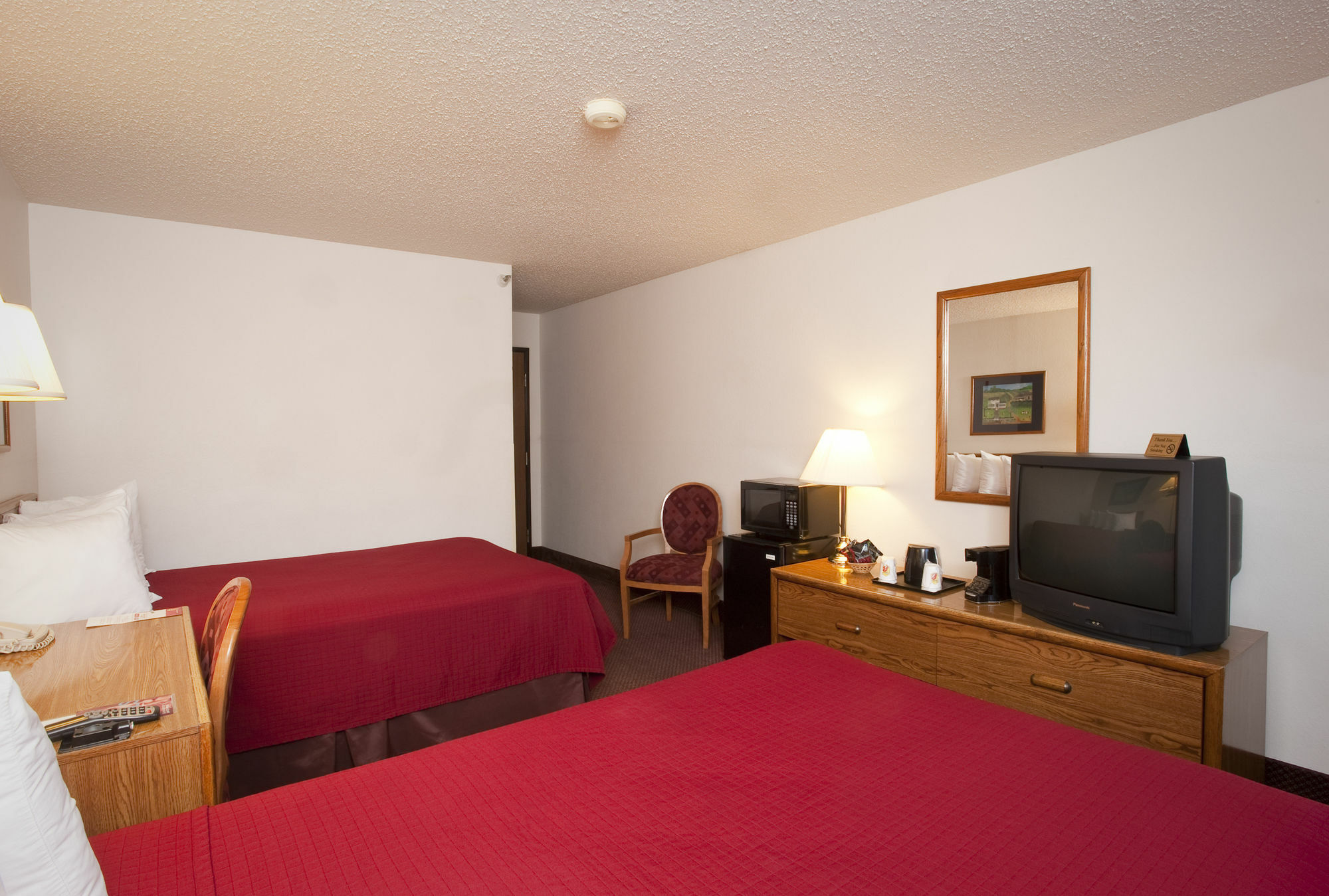 The Covered Bridge Inn Brattleboro Extérieur photo